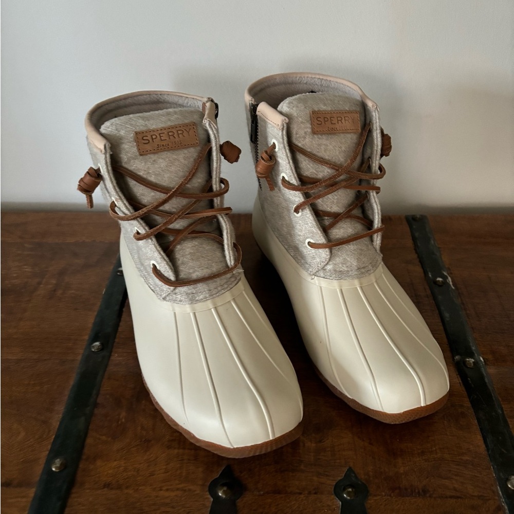 BRAND NEW Sperry Saltwater Wool Embossed Thinsulate Duck Boot